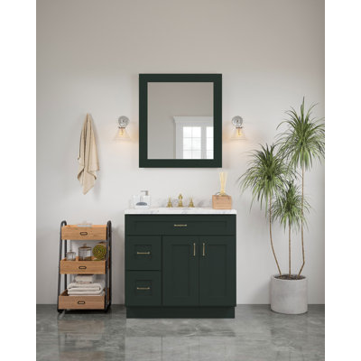 Miroir de salle de bain 30 po x 34 po Shaker