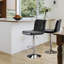 Tabouret de bar pivotant en cuir Vegan-107167918