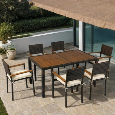 Ensemble repas extérieur pour 6 personnes avec coussins