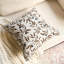 Housse de coussin beige à motif floral 20 x 20 pouces Sqaure Luxury