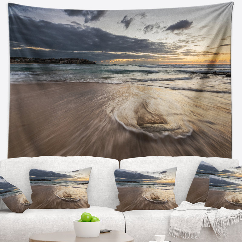 Tapisserie Seashore Morning avec surf ludique et ciel agréable, H 32 po x l 39 po