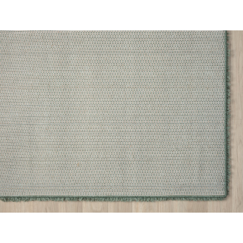 Lush shaggy carpet in  green, Rectangular 60 x 90cm