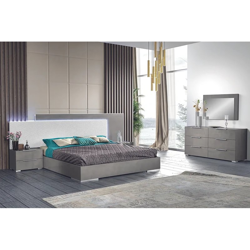 Clintonville 4 Piece Bedroom Set, Queen