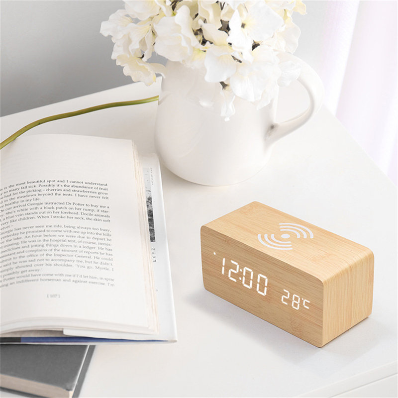 Réveil électrique numérique pour le plateau de table en bambou/blanc