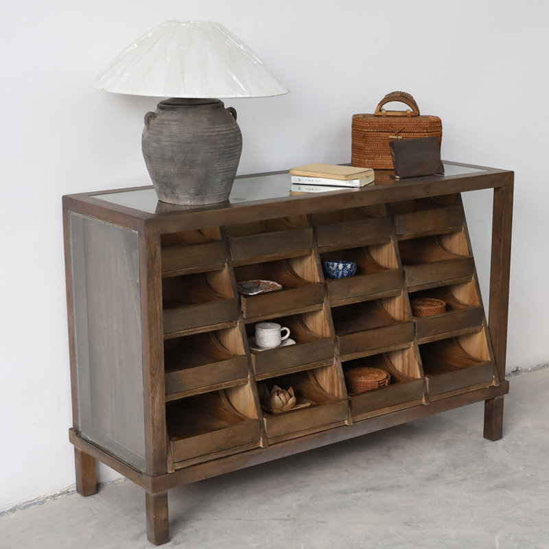 Présentoir en bois massif de style Wabi-sabi