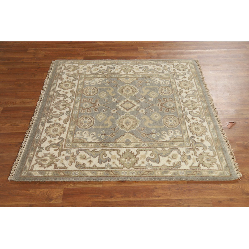 Tapis carré gris en laine gris Oushak