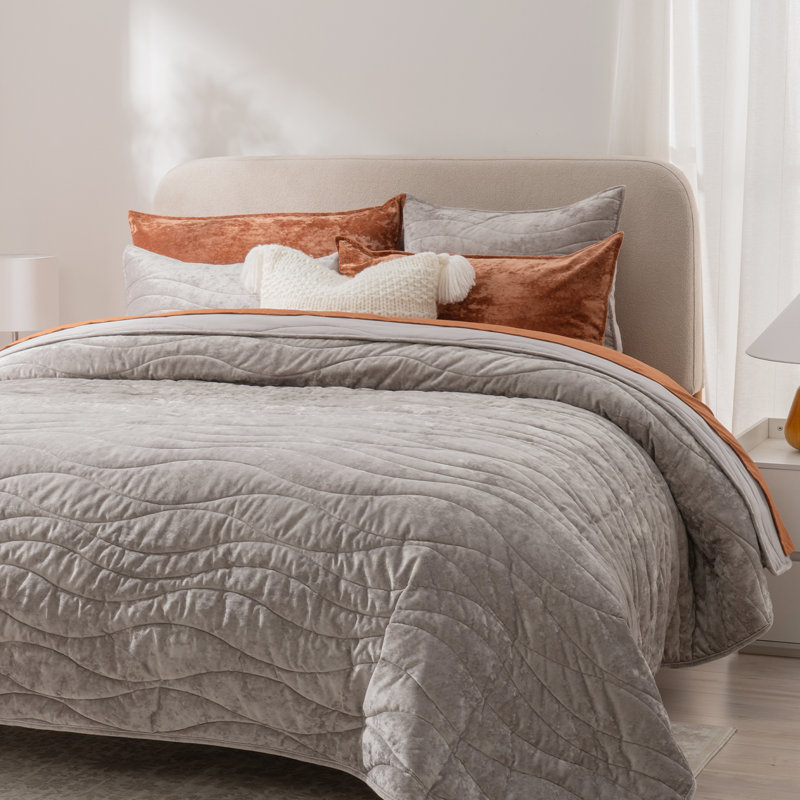 Ensemble de courtepointe Wave, Gris argenté, Courtepointe pour grand lit + 2 taies décoratives