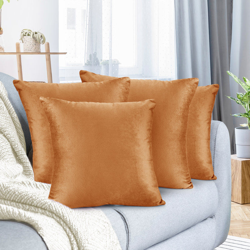 Ensemble de 4 coussins décoratifs en velours Nestl, H 22 po x l 22 po, Rouille orange brun