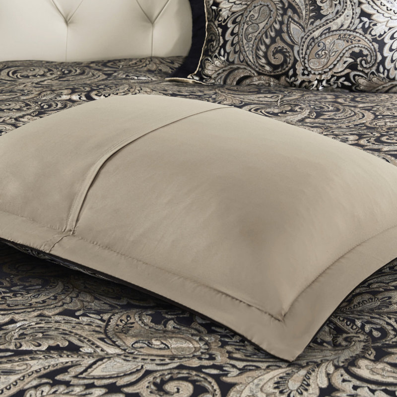 Édredon 12 pièces avec draps en coton, noir, grand lit. Comprend un édredon, des taies décoratives, des oreillers, une jupe de lit et des draps. Ravissant motif cachemire. Facile et pratique à entretenir. Nettoyage exquis simple