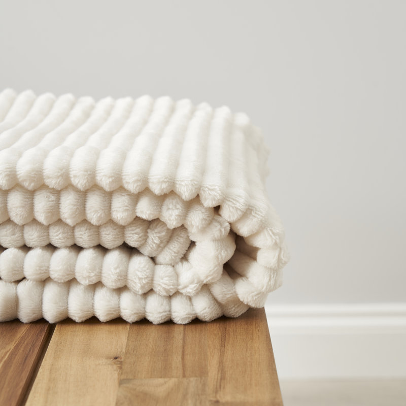 Liscomb Throw, Cream