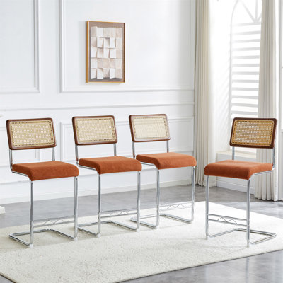 Ensemble de tabourets de bar tissés naturels 4 pièces avec dossier en bois massif Tabouret de comptoir de style médiéval moderne de 25 pouces avec pieds en métal chromé.