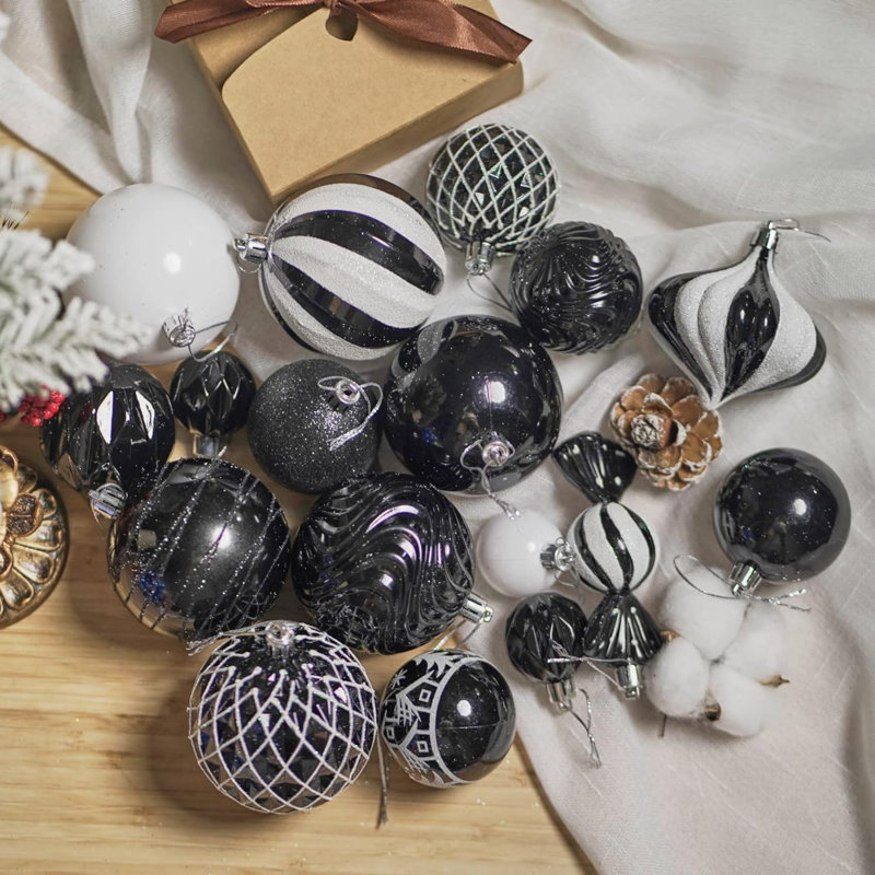 6.4'' Ball Ornament