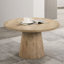 Table basse ronde de style contemporain avec structure en bois d'hévéa et piédestal en forme de cône, finition chêne-1723993603