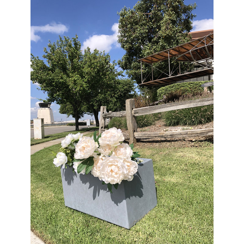 Boîte à fleurs Fuller, H 12 po x l 12 po x p 23 po, Ciment
