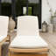 Chaise longue en bois avec coussin