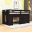 Lit simple mezzanine bas avec rangement intégré et échelle-496969955