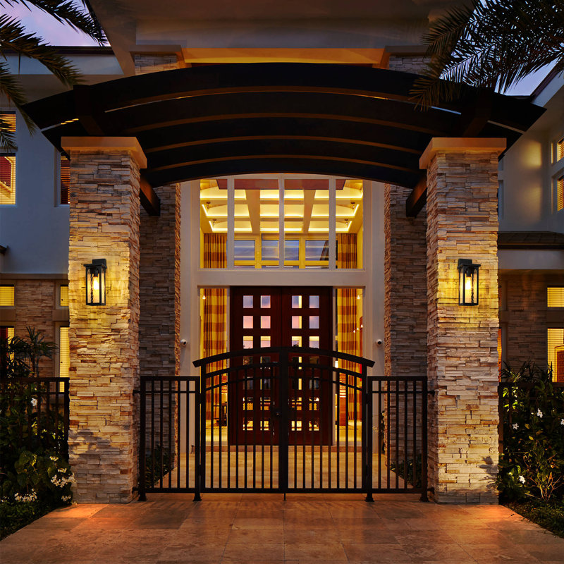 1-light 15" Outdoor Wall Light With Water Glass Shade