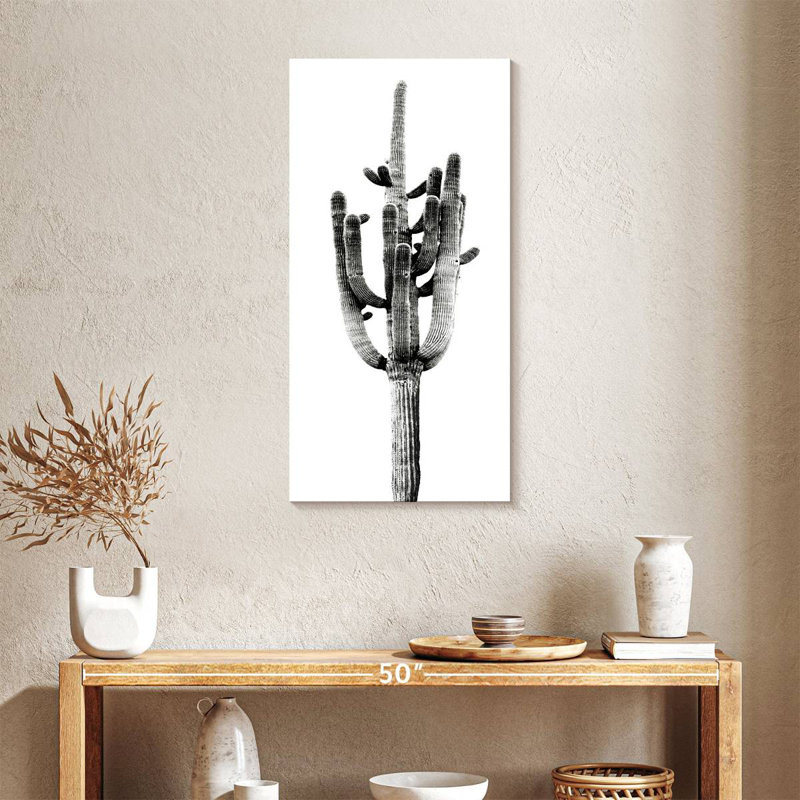 Saguaro noir et blanc II, H 36 po x l 18 po