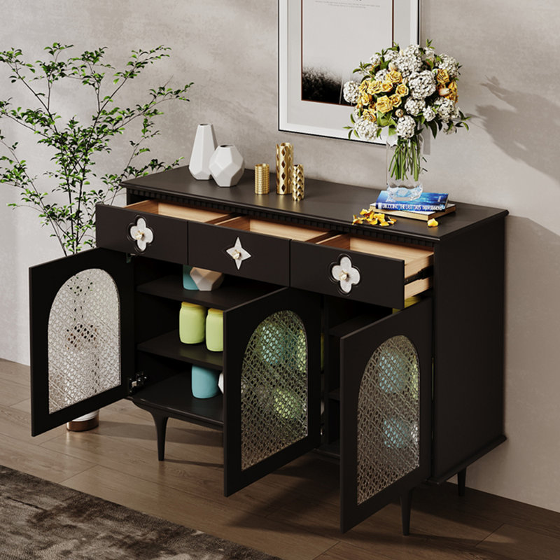 Hayward, Black