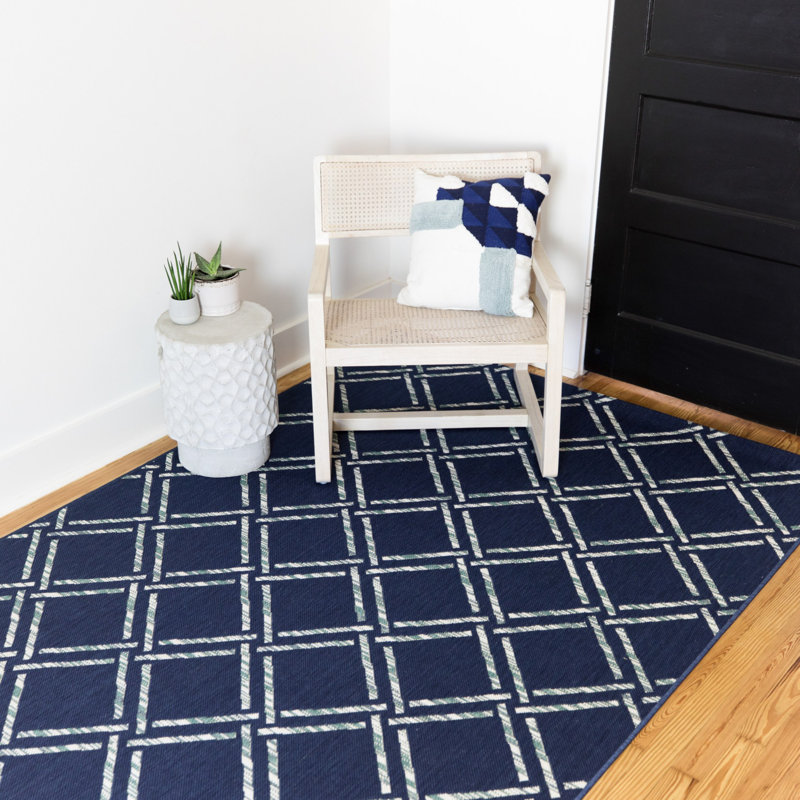Tapis intérieur / extérieur bleu marine Mendocino, Rectangle 7 pi 10 po x 10 pi