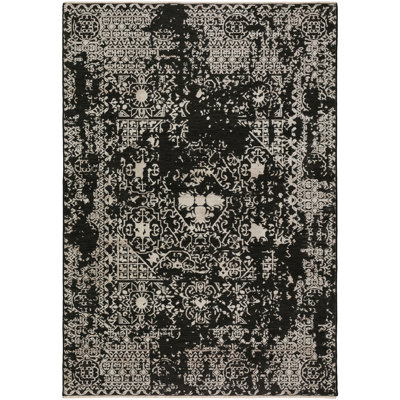 Hadiatou Rug