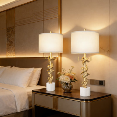 Ensemble de 2 lampes de table sculpturales de 30 pouces de hauteur avec interrupteur à chaîne double, motif feuille d'or rétro et base en marbre véritable, abat-jour tambour en lin pour le salon, la chambre à coucher ou la table de chevet