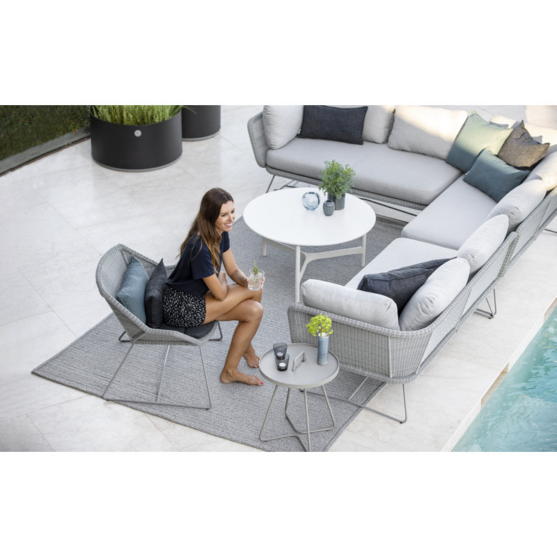 On-the-Move Outdoor Round Side Table, 17.4", Light Gray