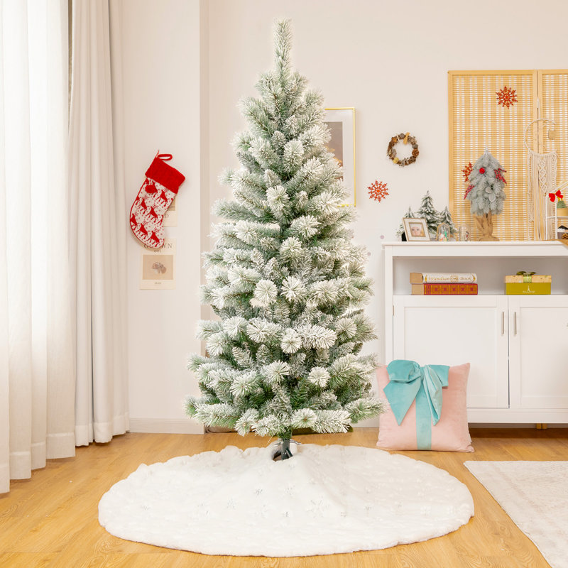 Lighted Christmas Tree, 5' H