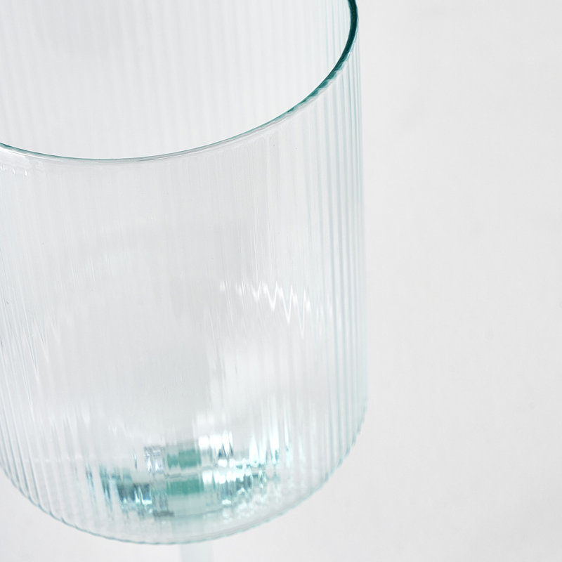 Verre à vin à rayures