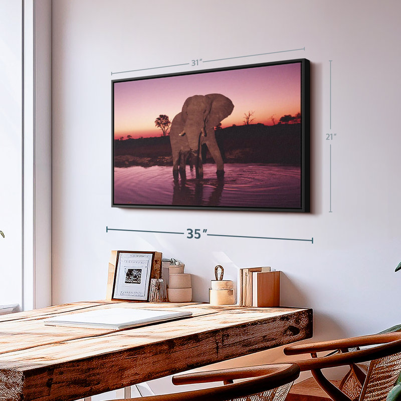 «Elephant Sunrise Bathing», reproduction sur toile, H 21 po x l 31 po