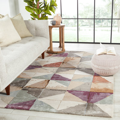 Hand Tufted Viscose Geometric Indoor Rug