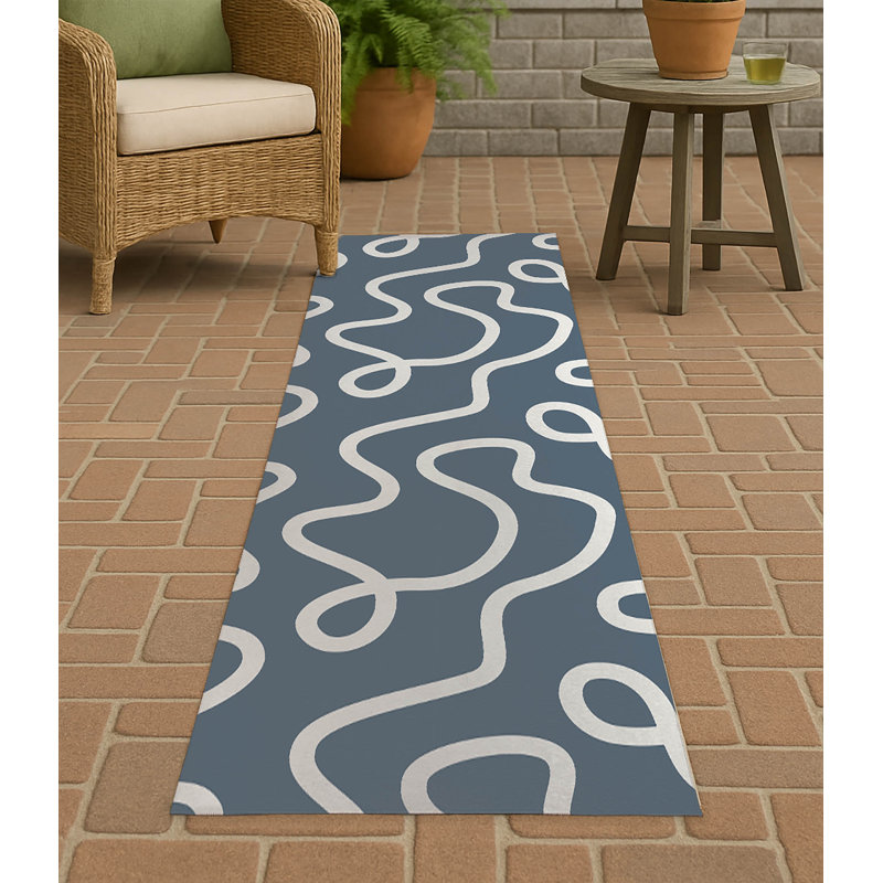 Squig Non-Slip Outdoor Rug, Runner 2'6" x 8'
