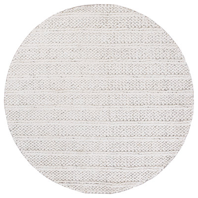 Finnick 702 Area Rug In Ivory