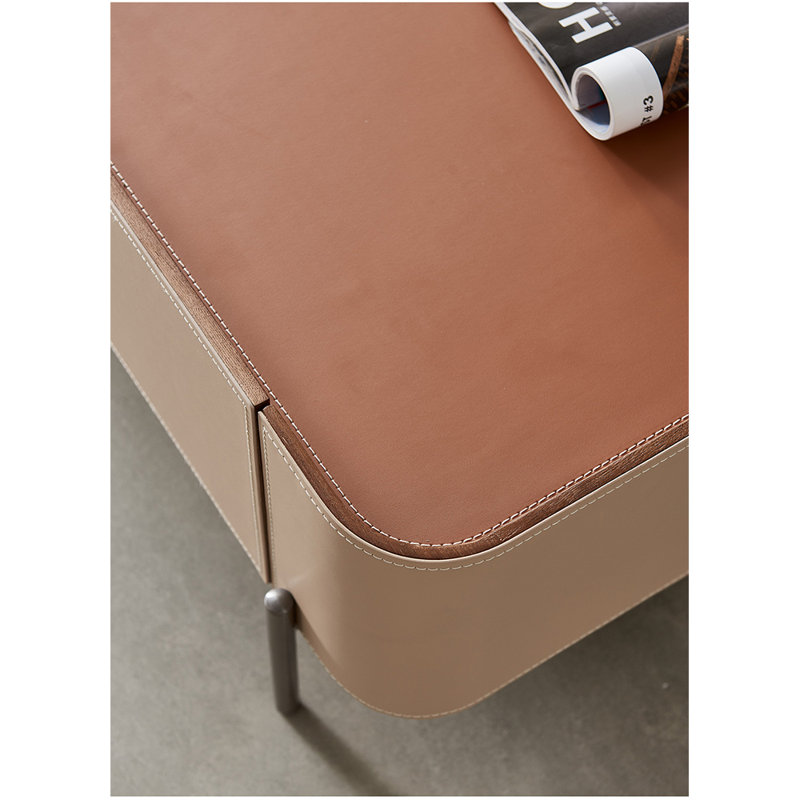 Table basse de style italien minimaliste