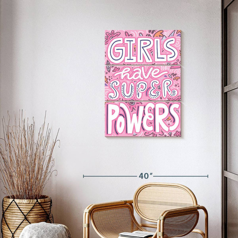 «Girls Have Super Powers», reproduction sur toile, H 38 po x l 24 po x P 1,25 po