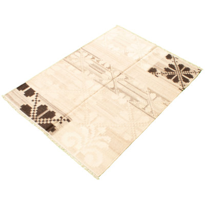Tapis beige en laine noué à la main de conception unique nouvel âge 5 pi 9 po x 7 pi 11 po Gyla