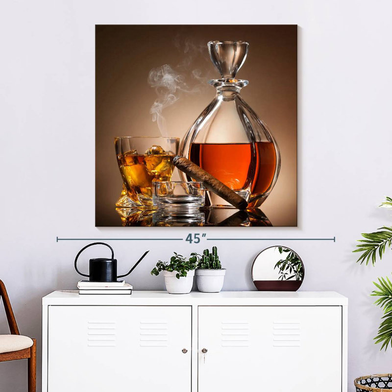 Yarlin Whiskey Decanter And Smoke