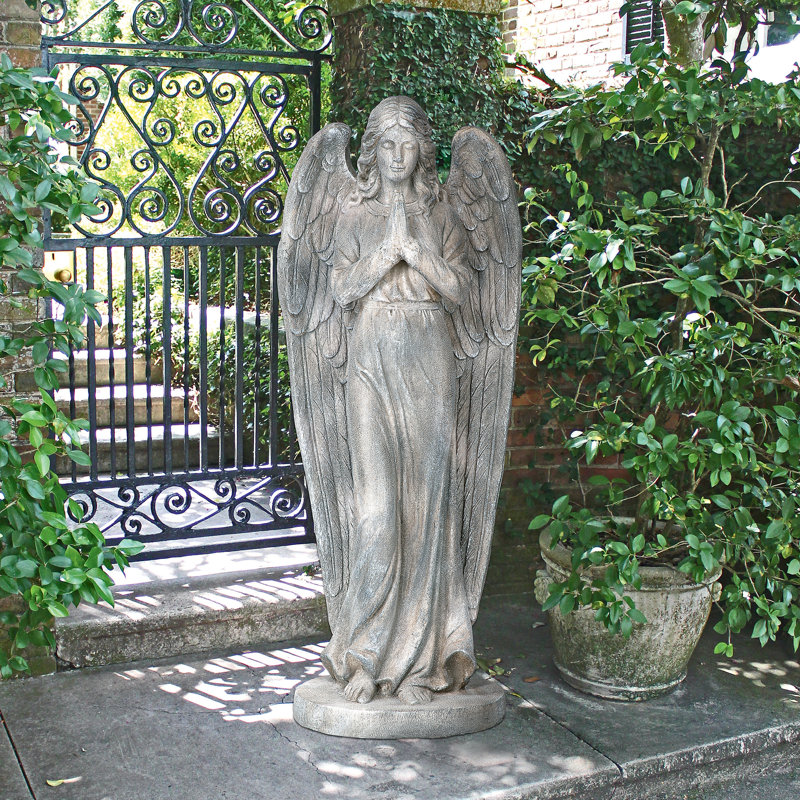Statue de la déesse de la misère priant, Simple