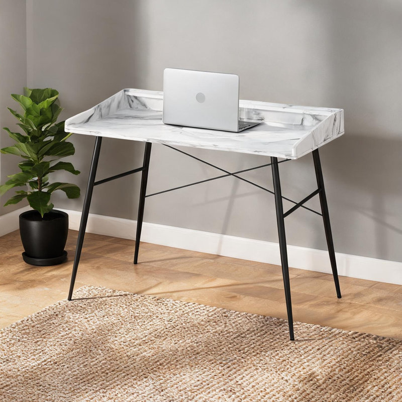 Bureau d'ordinateur avec casiers de rangement et longue tablette, espace de travail de 47 pouces pour le bureau à domicile et un ordinateur portable