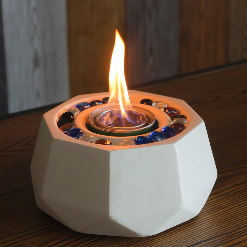 Brasero d'aspect béton avec billes de verre et couvercle en acier inoxydable