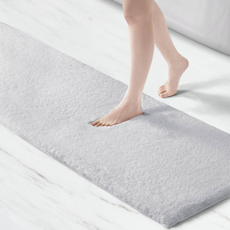 Tapis pour salle de bain Marshmallow, L 72 po x l 24 po, Argent argent