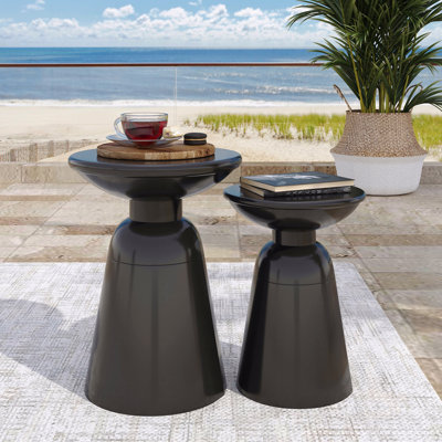 Ensemble de 2 tables d'appoint en fer Serenita