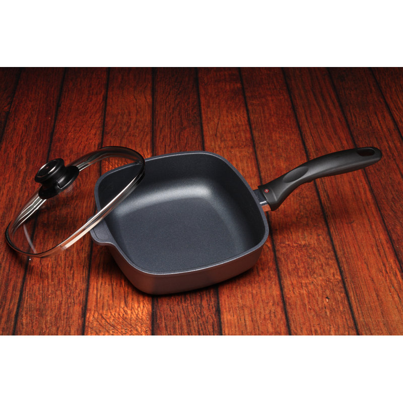 Non Stick Aluminum Saute Pan with Lid, 2.1 Quarts