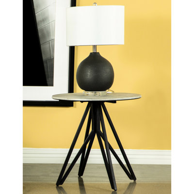 Table de bout ronde avec finition en ciment et pieds en épingle à cheveux en métal, d'une hauteur de 23,96 pouces, d'une profondeur de 23,5 de large, idéale pour les espaces de vie principaux avec une finition contemporaine