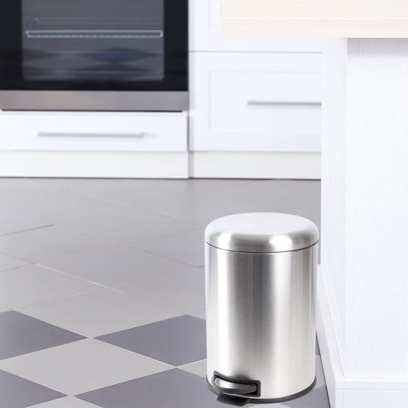 Daeron Stainless Steel Step On Kitchen Trash Can - 30L