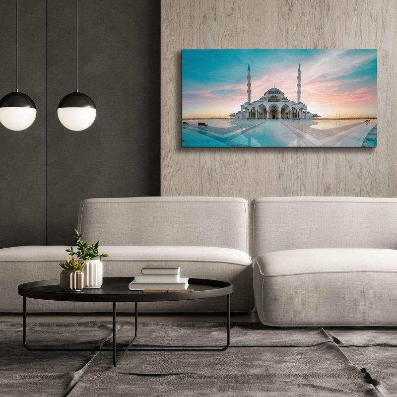 «Sharjah Mosque in Dubai» par Epic Portfolio, art mural sur toile, H 30 po x l 60 po x P 1,5 po