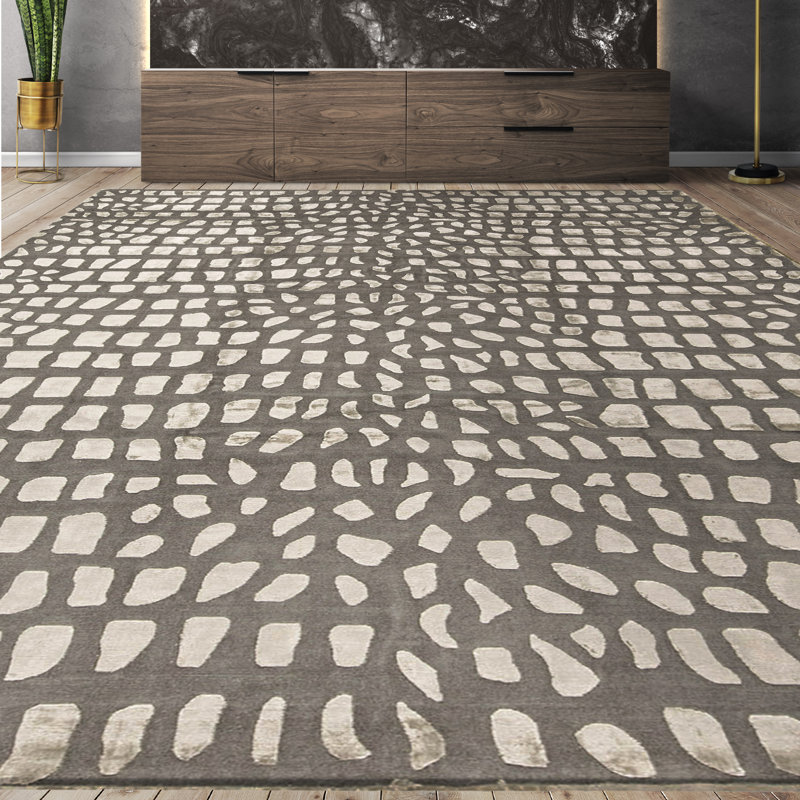 Himalayan Abstract Area Rug in Gray/Ivory