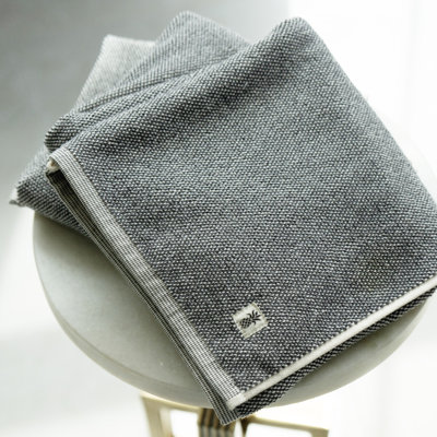 Cariloha Two Toned Bath Sheet | Black Sand | 40x70 in | Turkish Cotton & Viscose Material Blend | Extra Smooth, Odor Resistant and Highly Absorbent