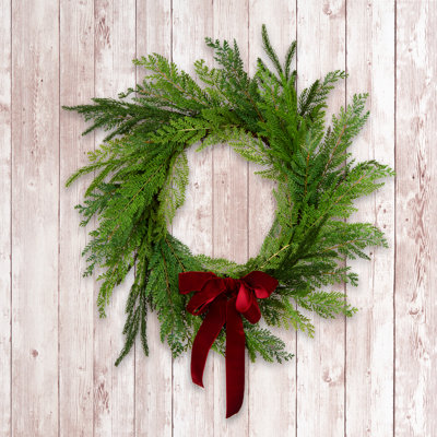24in. Christmas Cottage Wreath