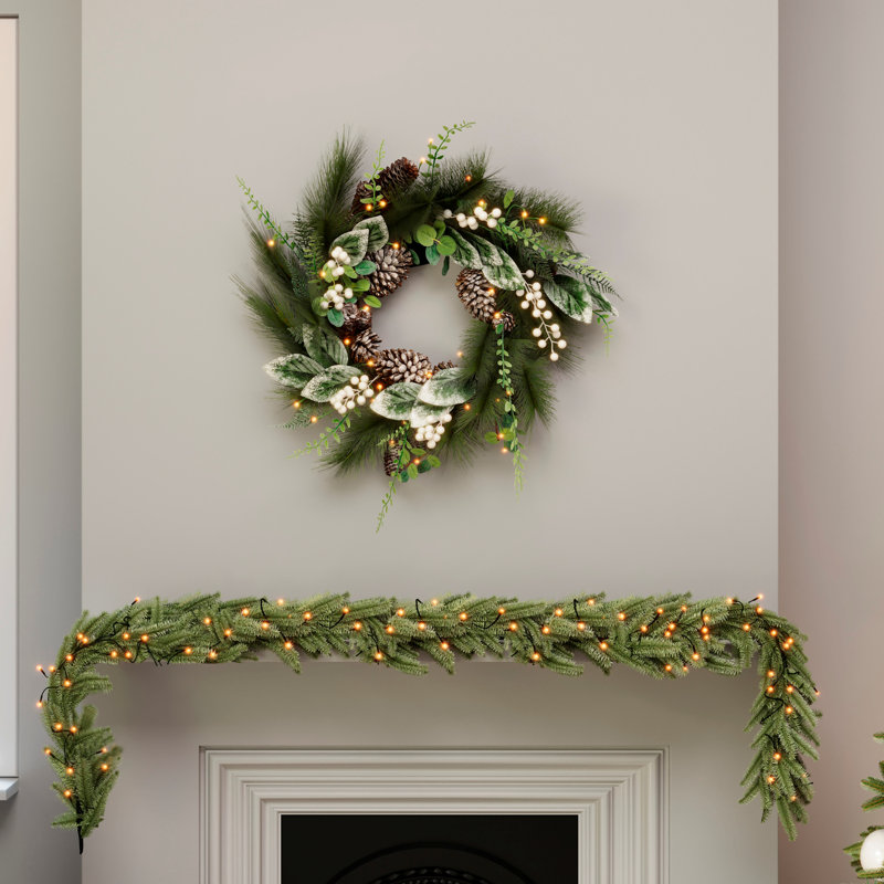 Faux Lighted Plastic 55cm Wreath